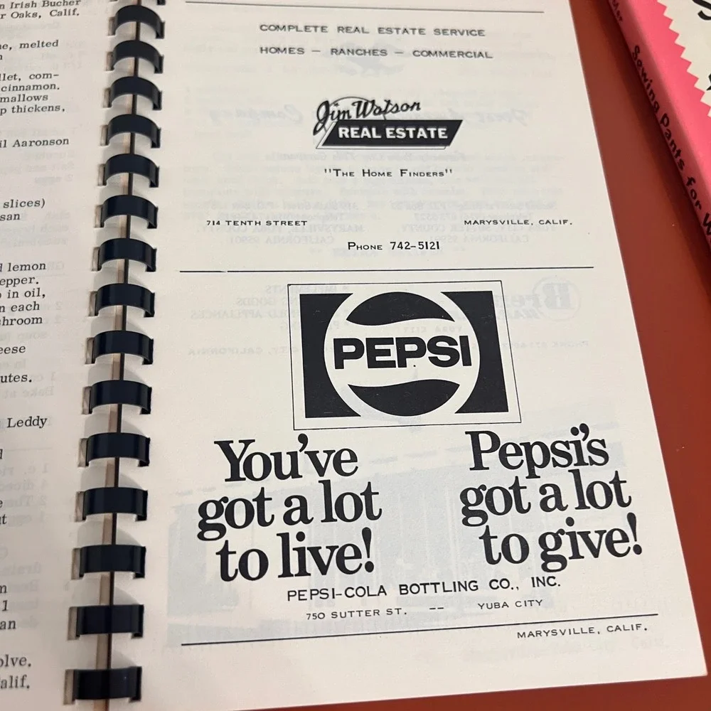 Vintage 1973 Feeder's Digest Cookbook Yuba General Hospital Auxiliary California